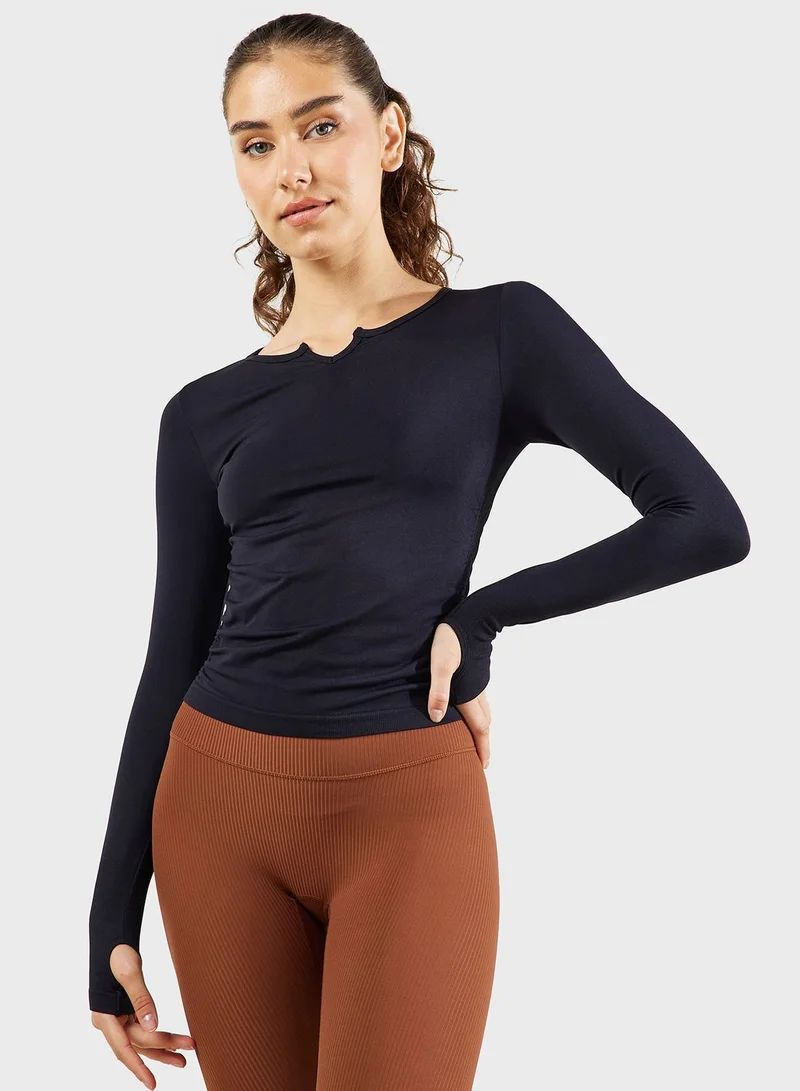 فورورد تيشيرت بأكمام طويلة بقصة ضيقة